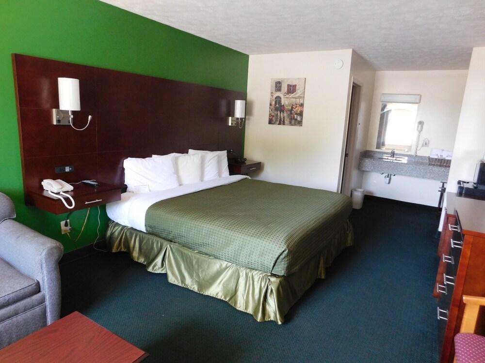 Surry Inn, Dobson 75 Room Prices & Reviews Travelocity