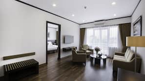 1 chambre, minibar, coffre-forts dans les chambres, bureau