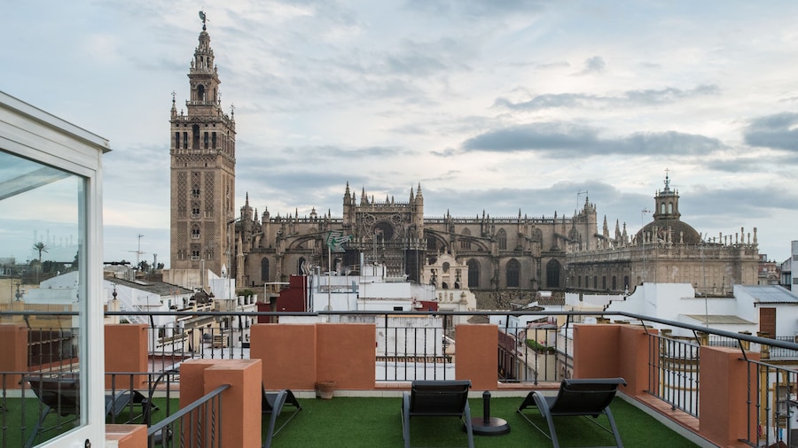 AQ Sevilla Apartments
