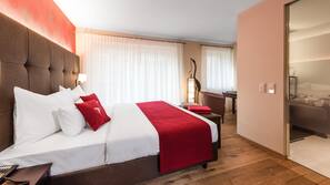 1 bedroom, premium bedding, minibar, in-room safe