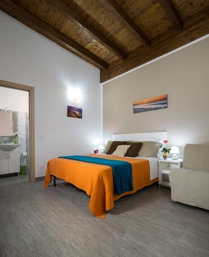Arricampati Holiday Home in Carini, Italy