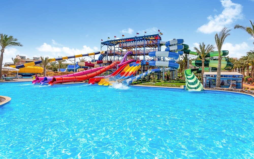 Hawaii Le Jardin Aqua Park Resort - Caters to Couples in Hurghada