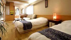 In-room safe, desk, laptop workspace, free WiFi