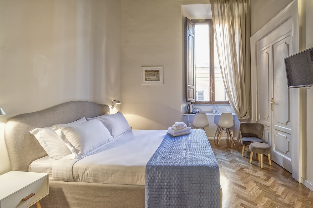 Charme Suite Pantheon