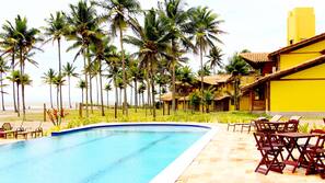 4 piscinas externas