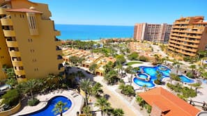 3 outdoor pools, pool umbrellas, sun loungers