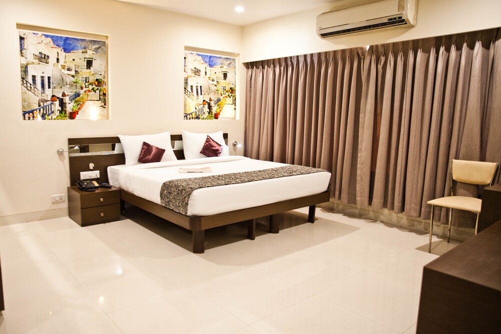 Tim Grand Hotel Mumbai 2018 Reviews Booking Expedia Co In Exterior Featured Image