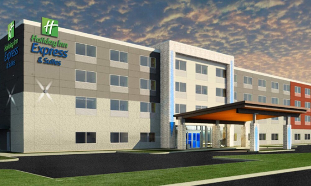 Holiday Inn Express Suites Southgate Detroit Area Mi Hotel 1 Of 38
