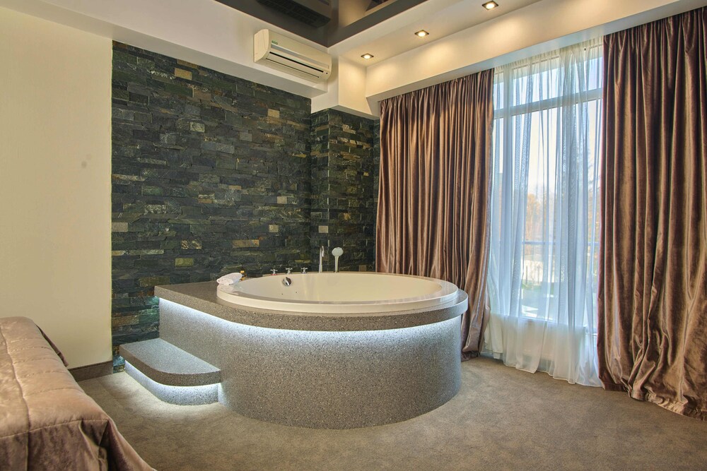 Photo - Hotel & Spa NEMO with dolphins