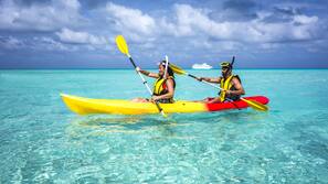 Beach nearby, snorkelling, beach bar, kayaking