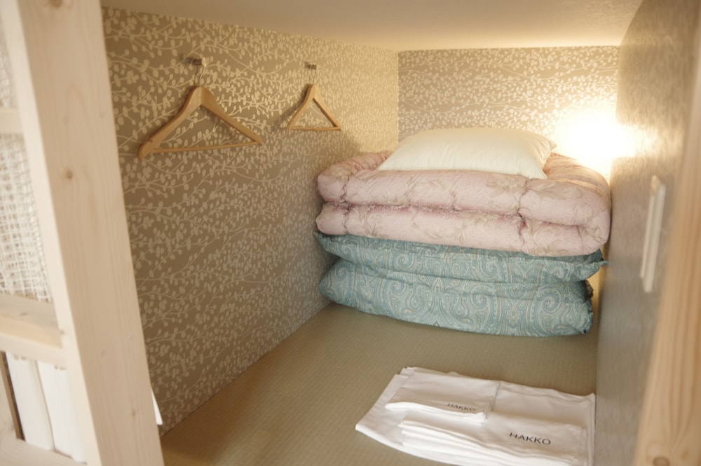 Guest House Wasabi Osaka Bed And Library Guest House Wasabi Osaka Bed And Library