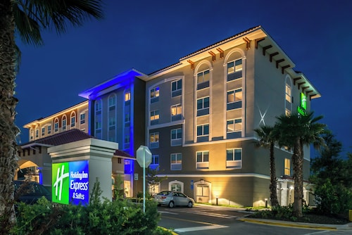 Great Place to stay Holiday Inn Express & Suites St. Petersburg - Seminole Area near St. Petersburg 