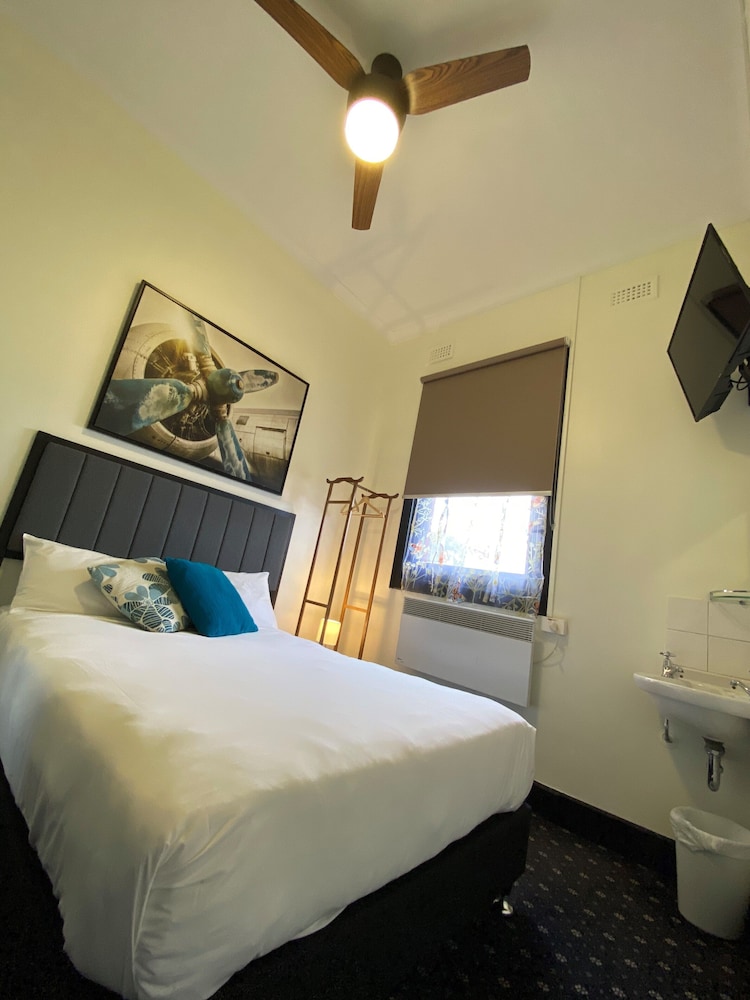 Rooms at Carboni's