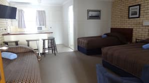 Premium bedding, desk, iron/ironing board, free WiFi