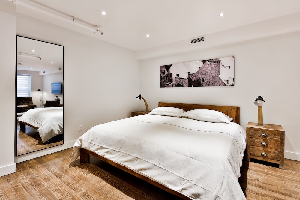 Hotel Saint Francois Xavier Montreal Hotel Saint Francois Xavier Montreal