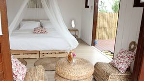 มินิบาร์ฟรี, ผ้าม่านกันแสง, เตียงเสริม (คิดค่าบริการ), บริการ WiFi ฟรี