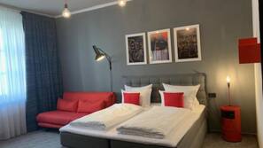Zimmersafe, Schreibtisch, kostenlose Babybetten, kostenloses WLAN