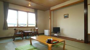 1 bedroom, in-room safe, blackout drapes, free WiFi