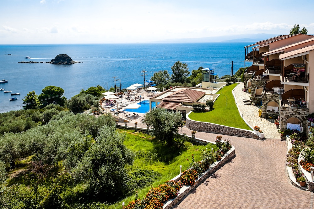 La Luna Hotel Skiathos Grc Expedia Au View From Hotel Featured Image