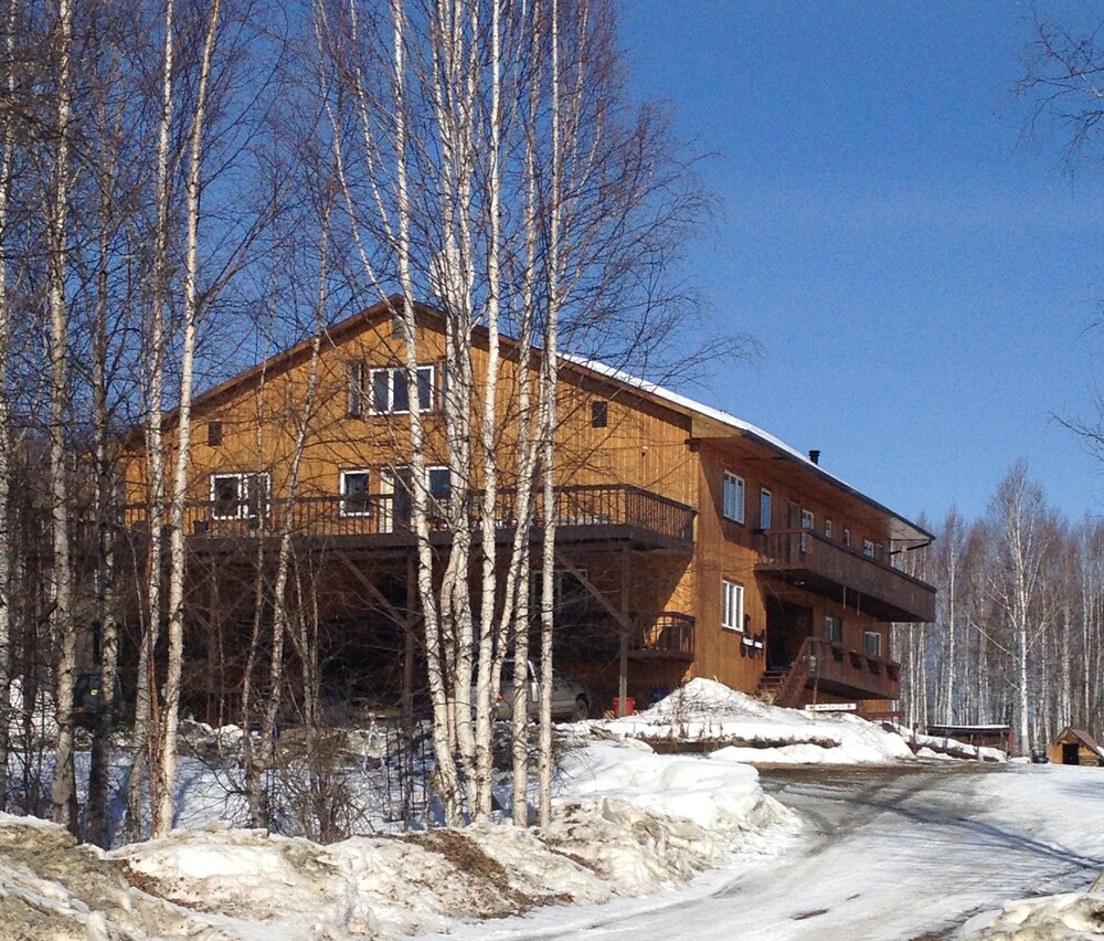 Exterior, Alaska Grizzly Lodge