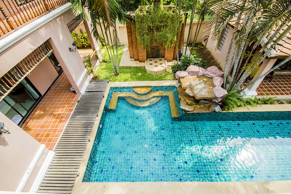 Pratamnak Villa Pattaya Tha Best Price Guarantee Lastminute - 