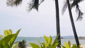 หาดส่วนตัว, เก้าอี้อาบแดด, ร่มชายหาด, ผ้าเช็ดตัวชายหาด