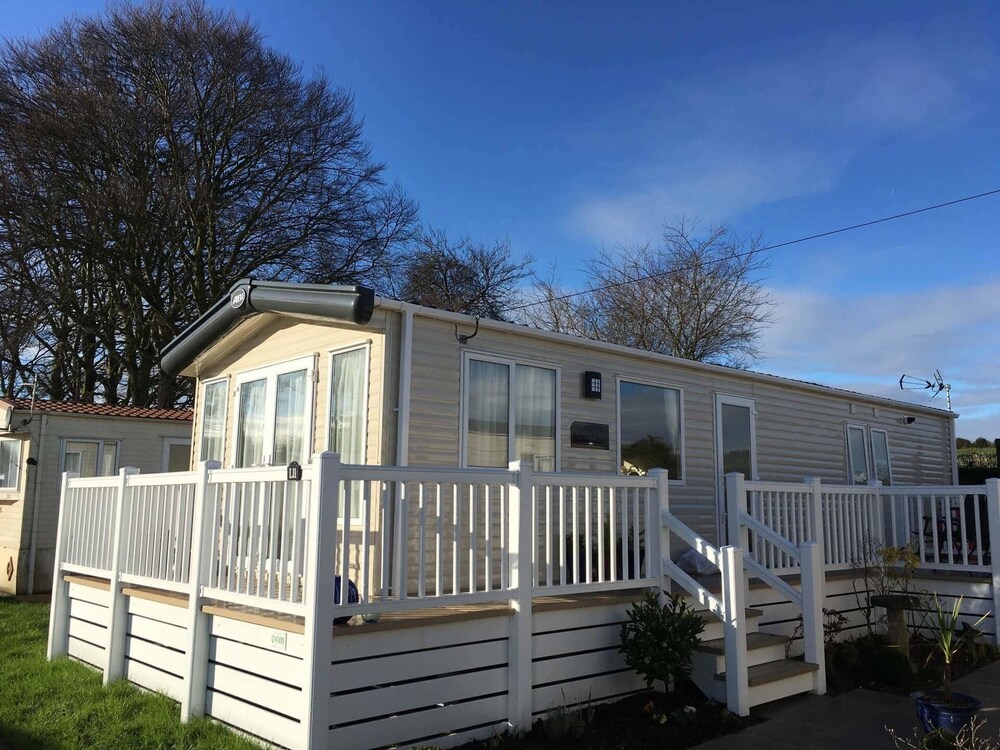 Exterior, Sutton Vale Country Park