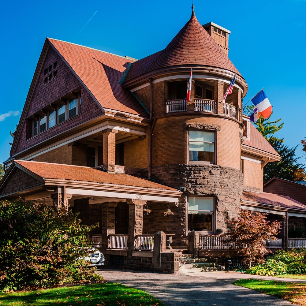 château la motte guest