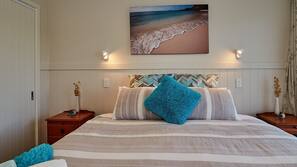 Free WiFi, linens