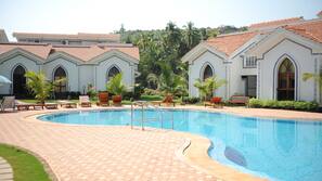 Piscina externa