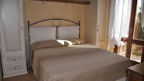 2 Schlafzimmer, kostenpflichtige Babybetten