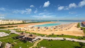 Private beach, sun-loungers, beach umbrellas, beach towels