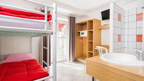 In-room safe, free WiFi