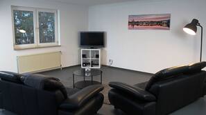 47-Zoll-Flachbildfernseher mit Kabelempfang, Videospielkonsole, Netflix