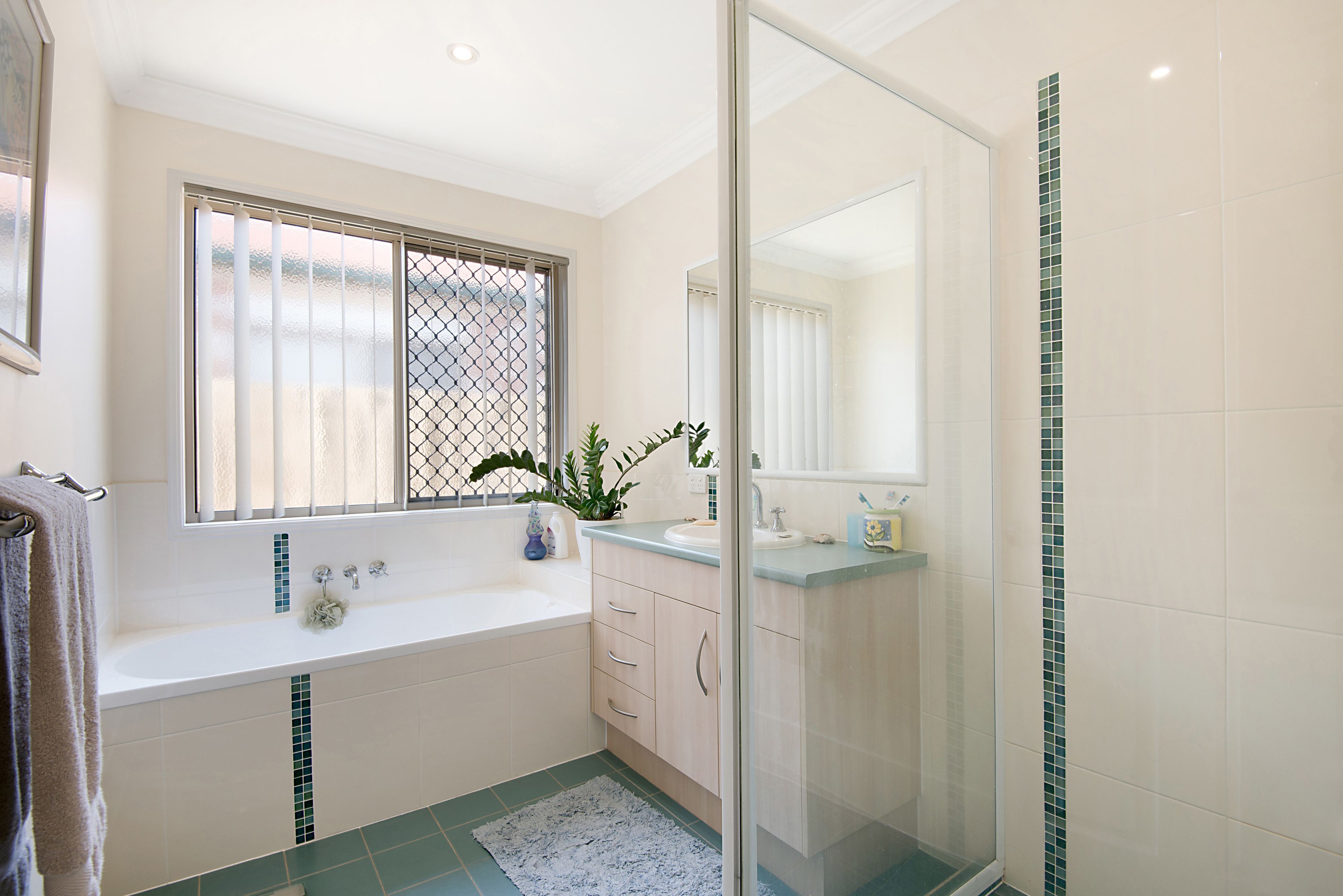 Central Redcliffe Holiday House