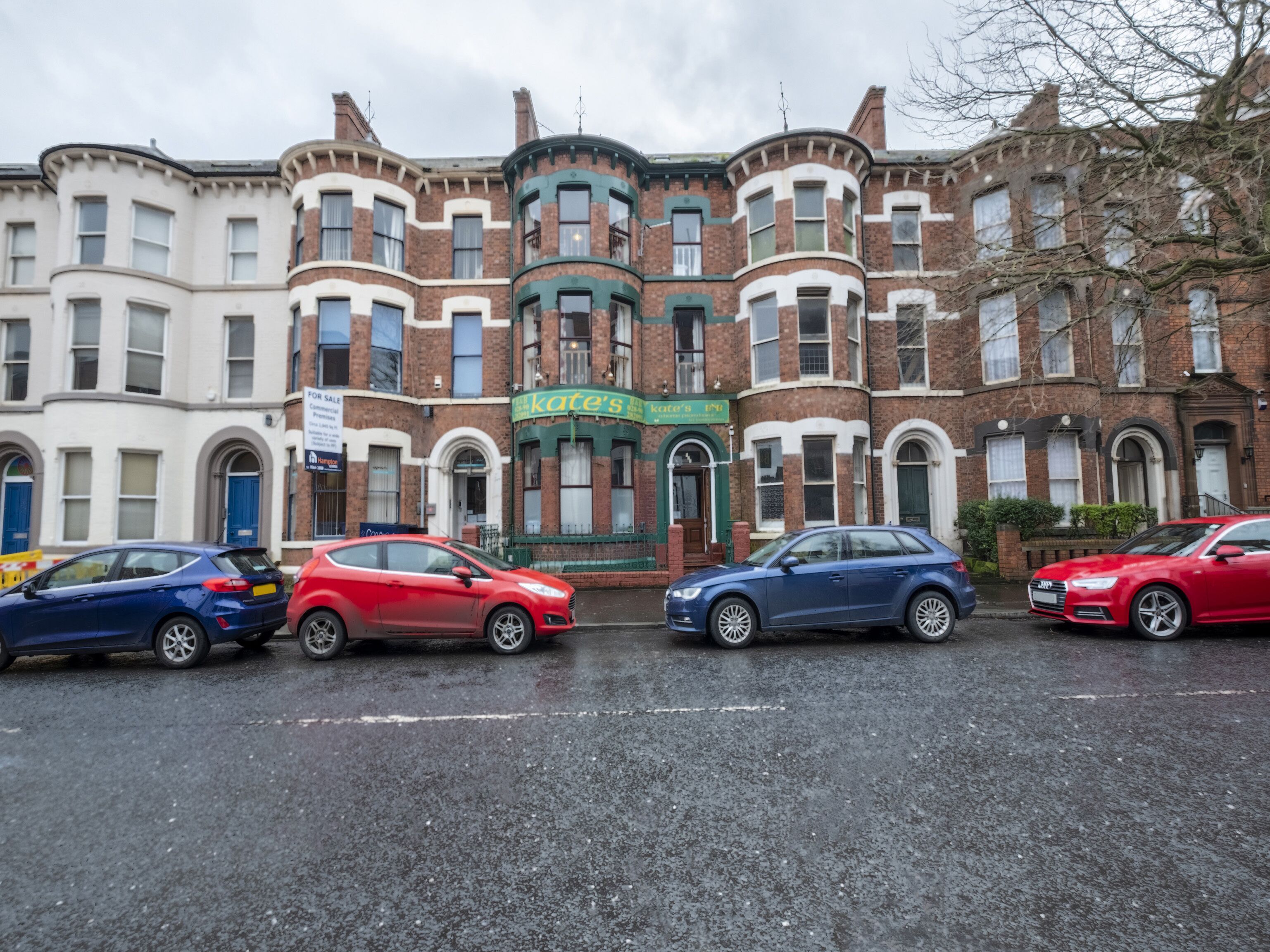 Queens University Belfast Elms Village In Belfast Expedia