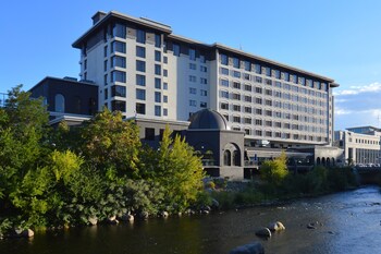 Renaissance Reno Downtown Hotel