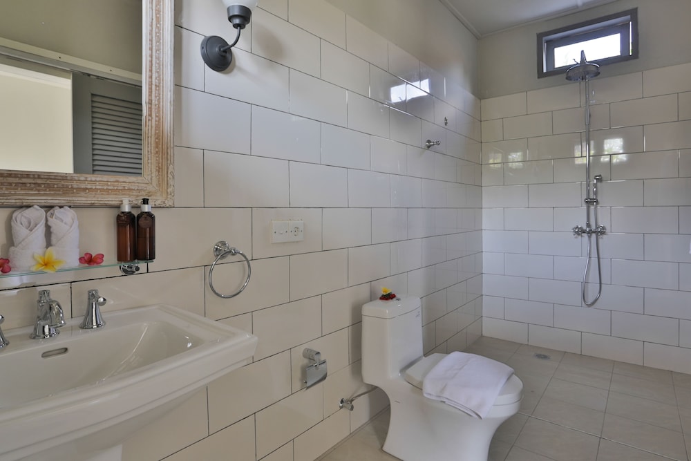 Photo - The Peacock Inn