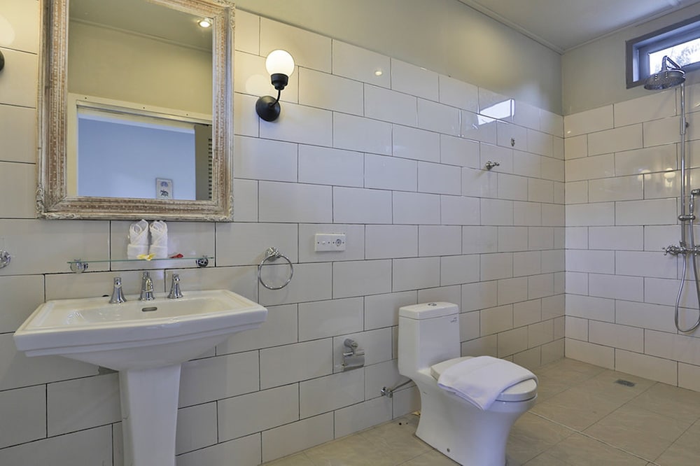 Photo - The Peacock Inn