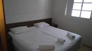 1 bedroom, minibar, desk, laptop workspace