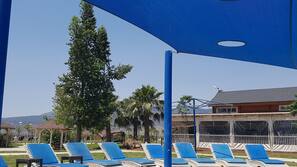 Seasonal outdoor pool