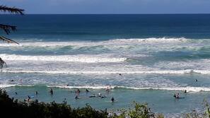 Plage, sable blanc, serviettes de plage