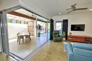 Executive Villa | Terrace/patio