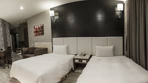 Premium bedding, desk, iron/ironing board, free WiFi