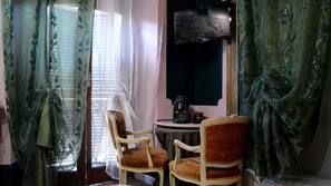 Een kluis op de kamer, babybedden, gratis wifi