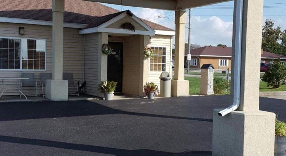 Town & Country Motel in Decatur, United States