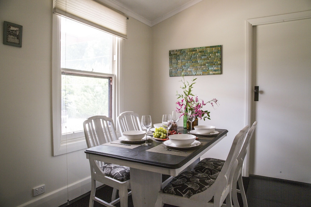 Mataro Cottage