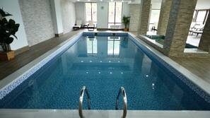 Piscine couverte