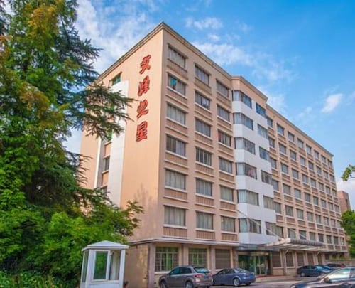 Hotels Near Chengshi Yishu Zhanting Chongchuan Find Cheap - 