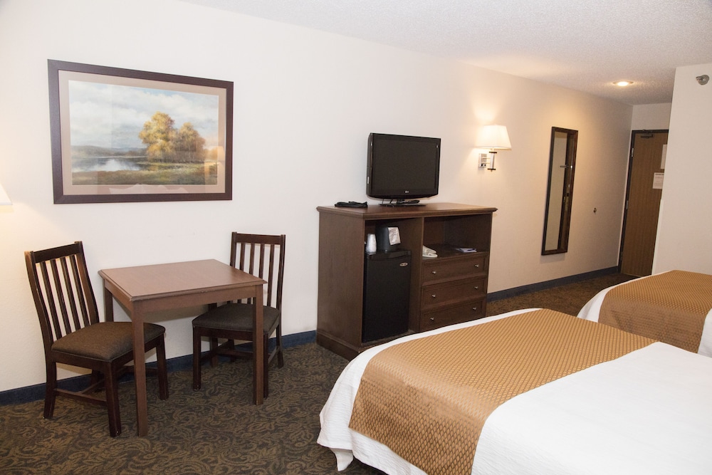 Grand Hinckley Inn, Hinckley 79 Room Prices & Reviews Travelocity